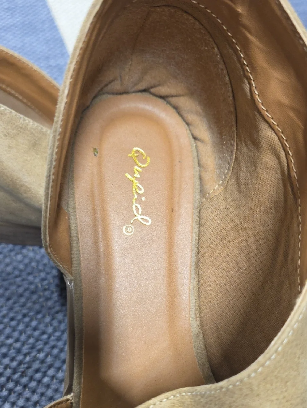 Pointed Qupid Flats in Taupe - Picture 3 of 4